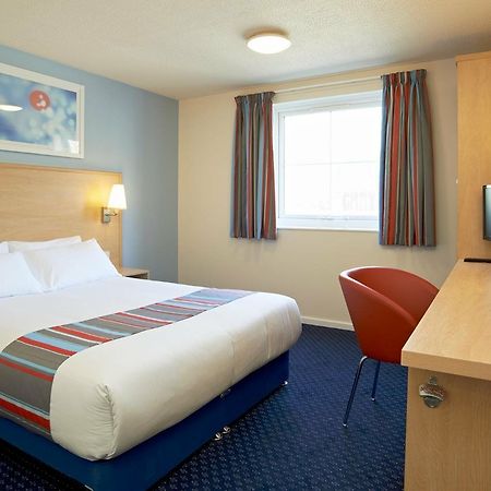 Travelodge Preston Central Экстерьер фото