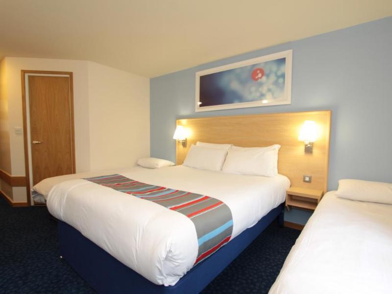 Travelodge Preston Central Экстерьер фото